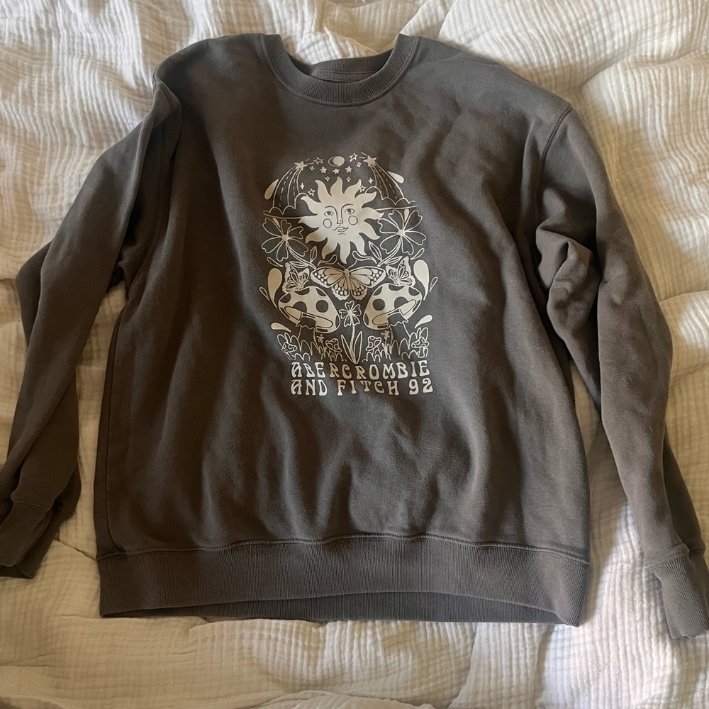 Abercrombie & Fitch Gray Crewneck Mushroom Sun Butterfly Graphic Sweatshirt XS
